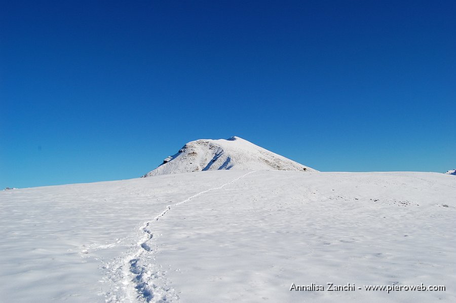 17 In cammino verso il pizzo Baciamorti.JPG